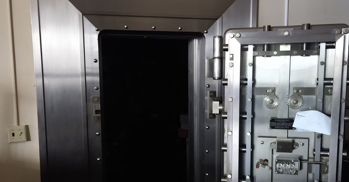 How Safe and Vault Techs Handle Lockouts