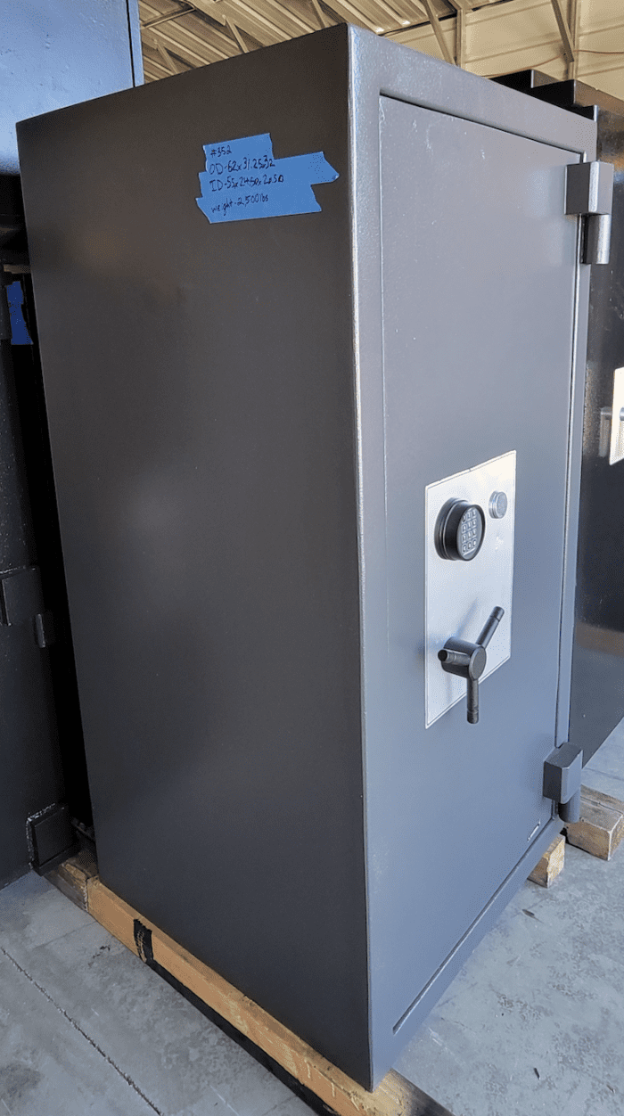 Refurbished Amsec TL-30 Safe - Image 2